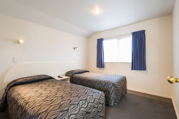 Room 22 of 36