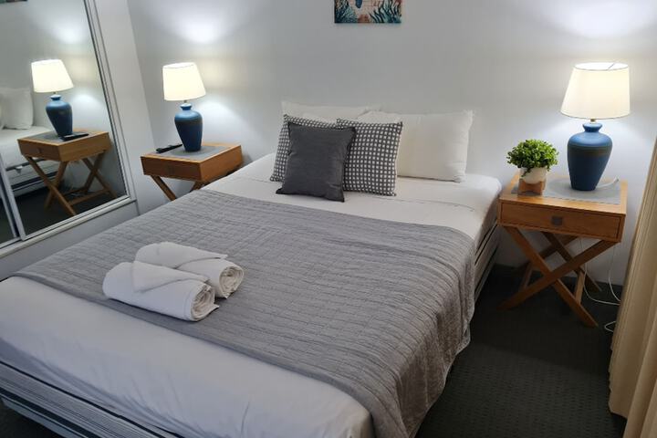 Room 6 of 35