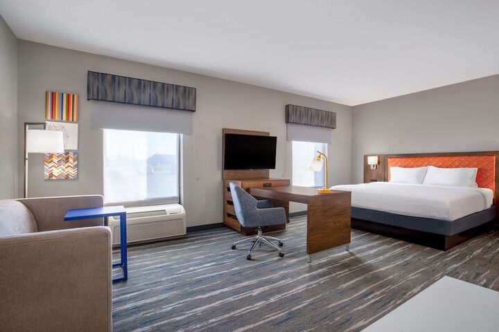 1 King Bed (7 of 22)