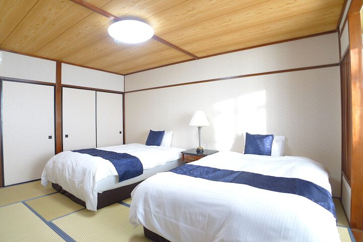 Room 25 of 59