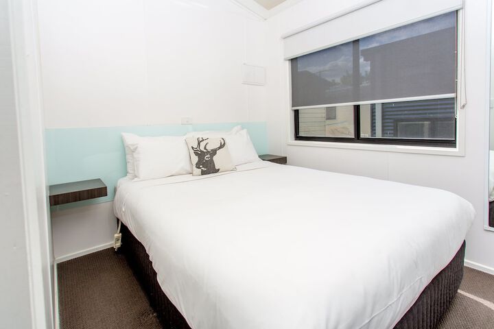 Room 18 of 124
