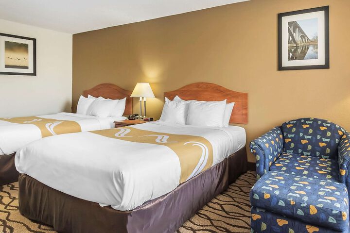 Standard Queen Bed Accessible (12 of 14)