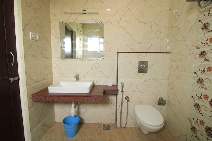 Room 18 of 26