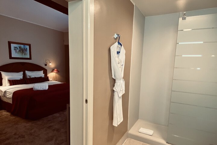 Room 19 of 87
