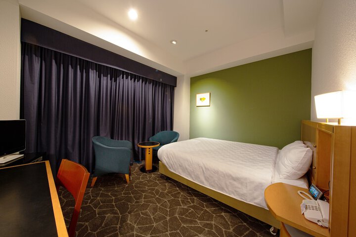 Room 13 of 45