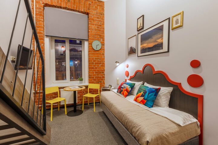 Room 4 of 21