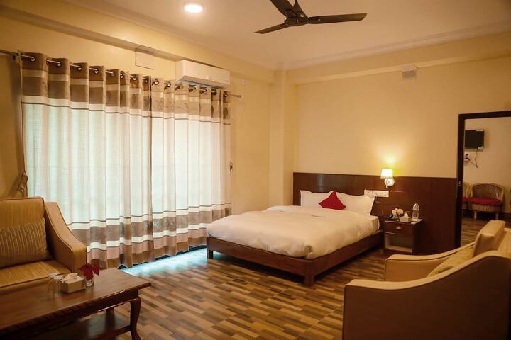 Room 6 of 31