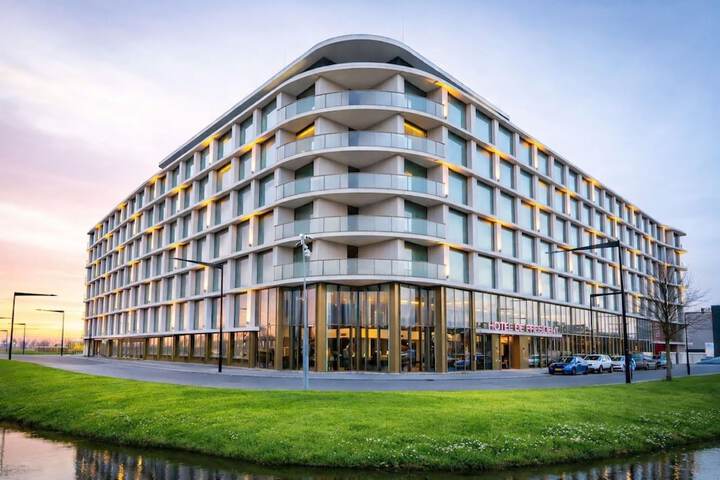OZO Hotels De President Amsterdam Schiphol Airport