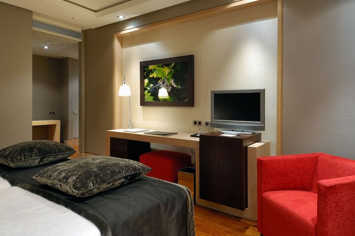 Room 6 of 39