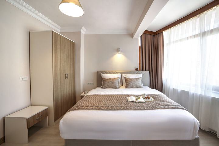 Room 7 of 37