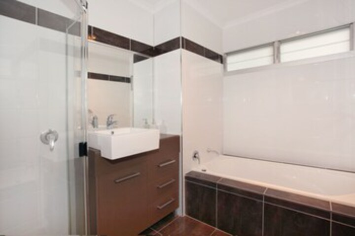 Room 2 of 22