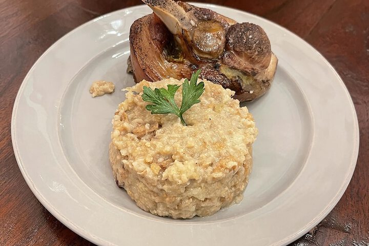 Dining 65 of 77