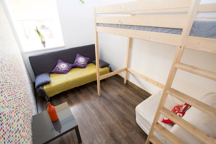 Room 16 of 19
