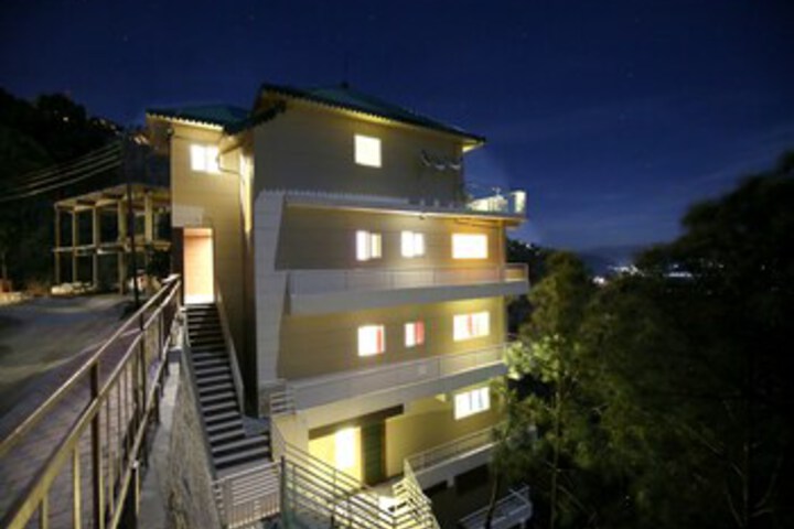 Oyo 12324 Home Luxury 2Bhk Kasauli