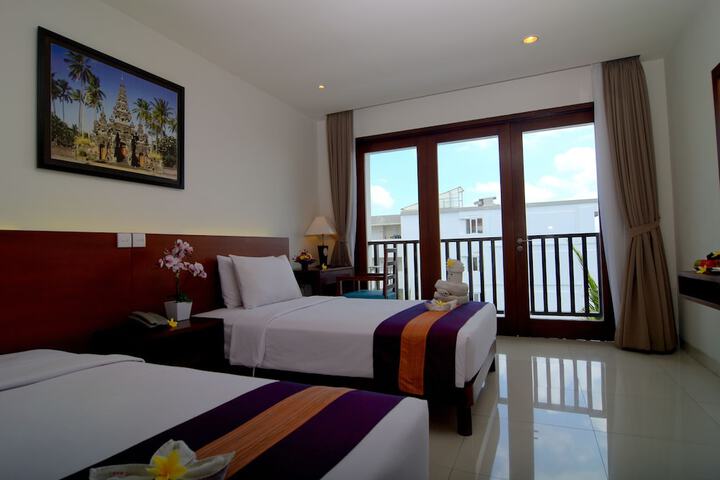 Room 15 of 118