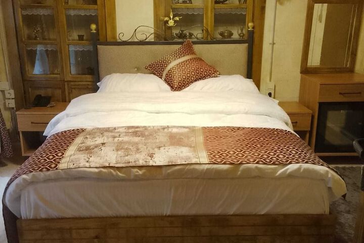 Room 3 of 23