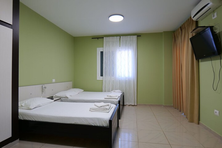 Room 20 of 108
