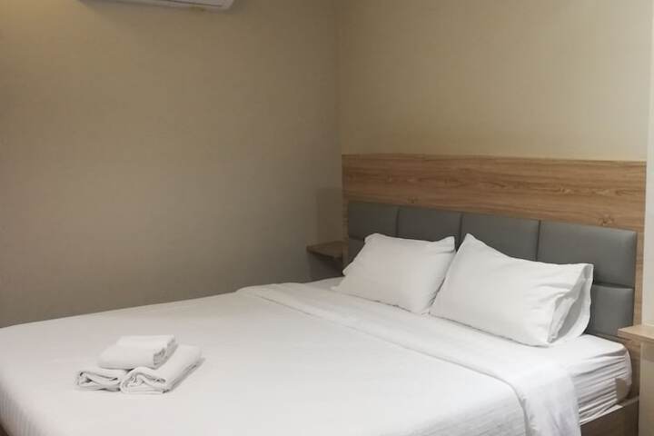 Room 4 of 88