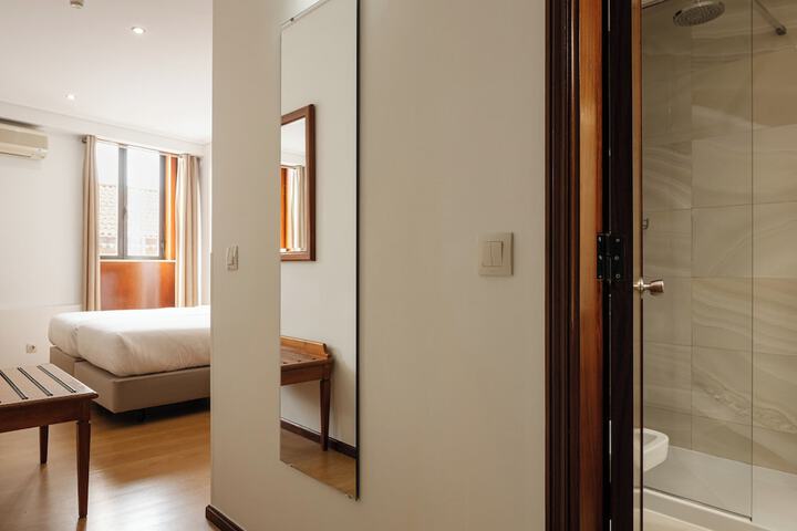 Room 15 of 53