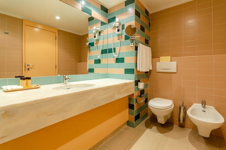 Clean Restrooms