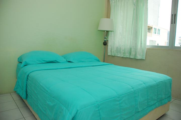 Room 4 of 28