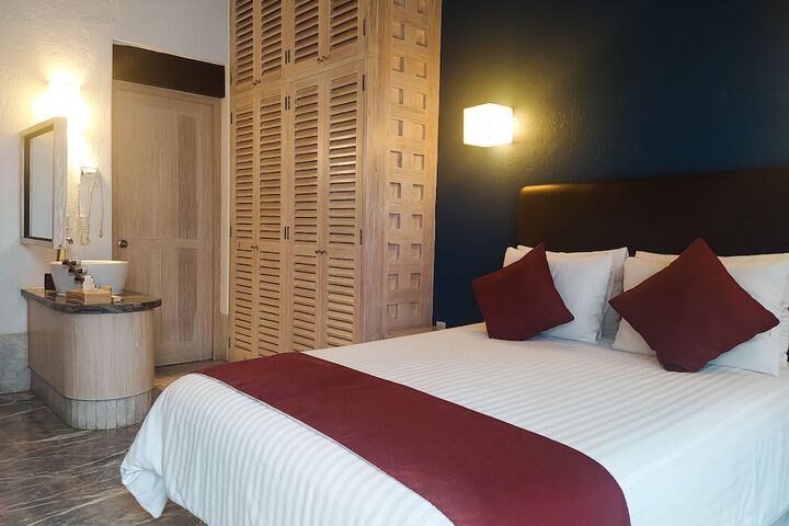 Room 10 of 62