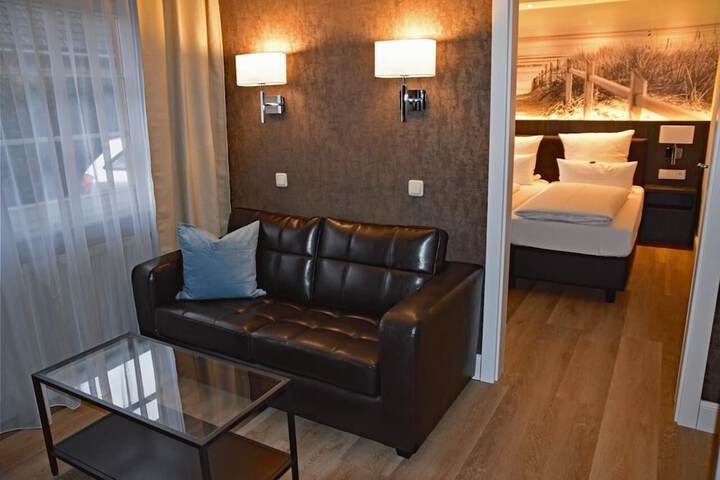 Room 11 of 32