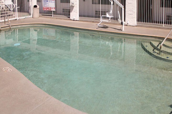 Pools & Facilities