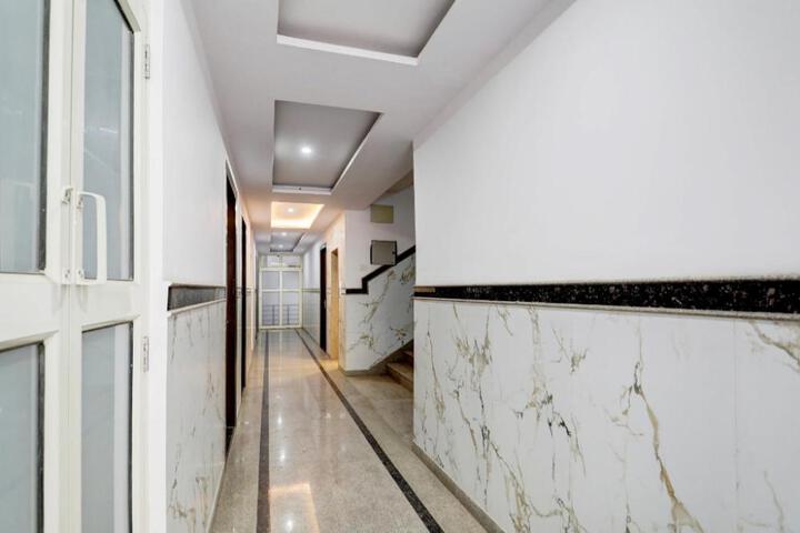 Super Hotel O Ambience Delhi Aero City Metro Station