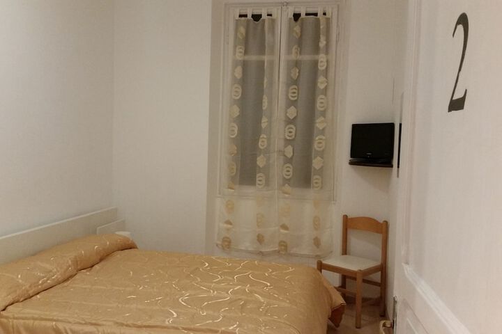 Room 2 of 15