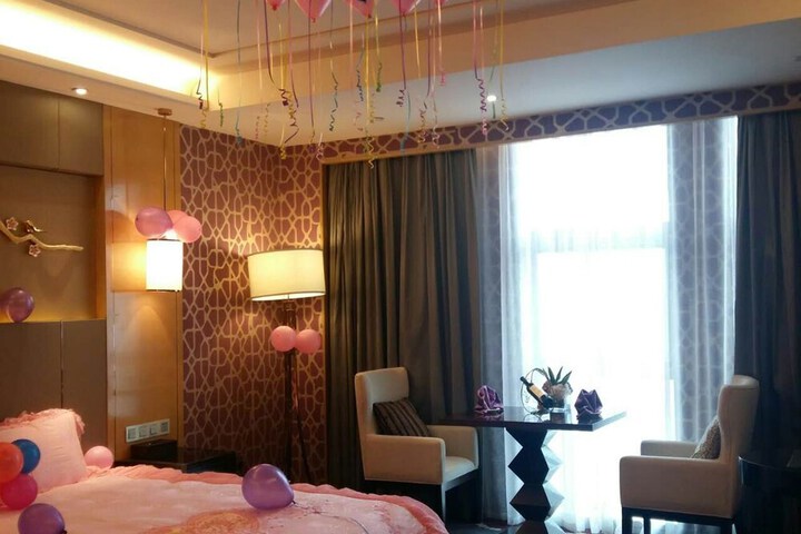Room 48 of 70