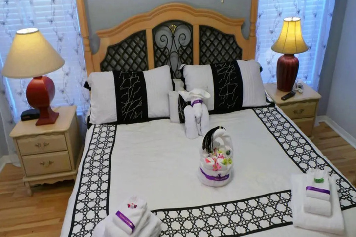 Room 5 of 20