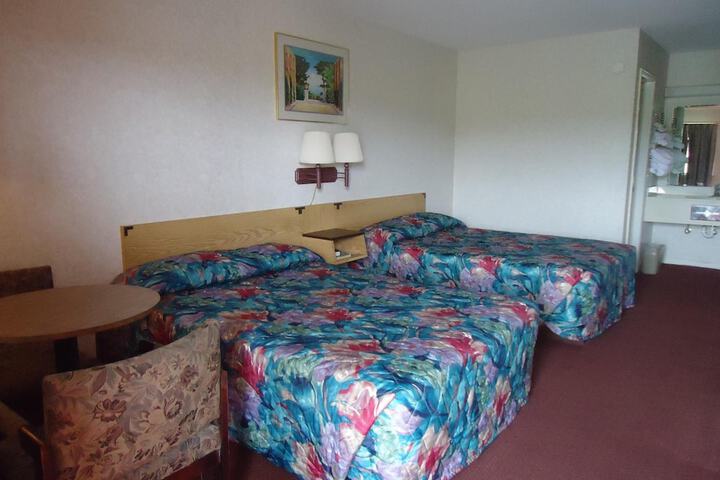 Room 7 of 14