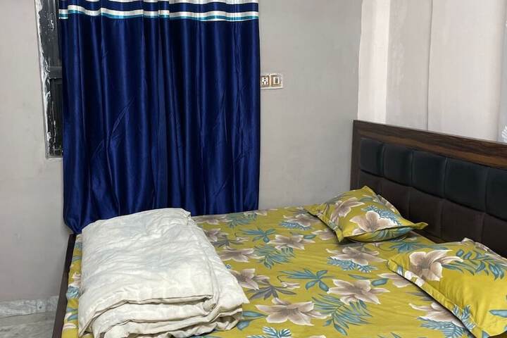 Room 6 of 6