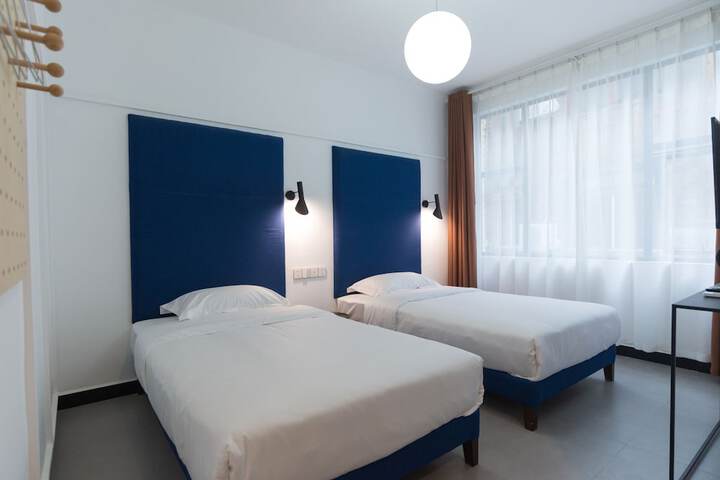 Room 7 of 41