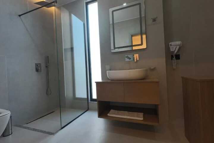 Room 42 of 54