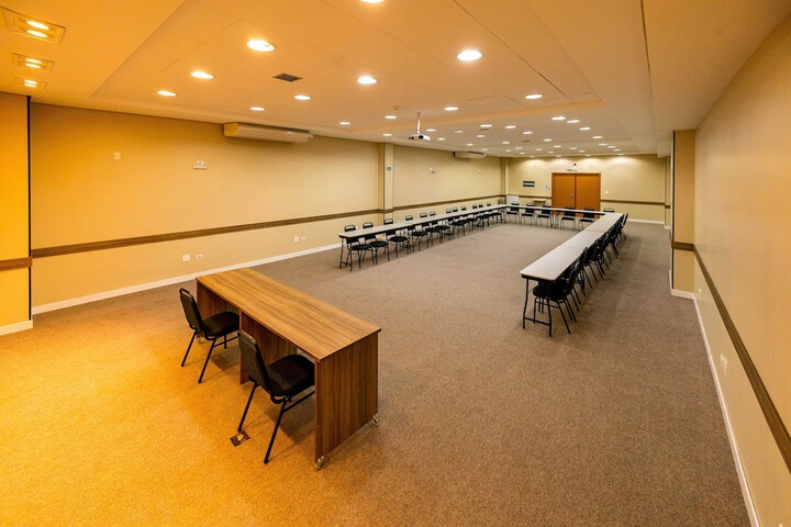 Ballroom/Hall 53 of 78