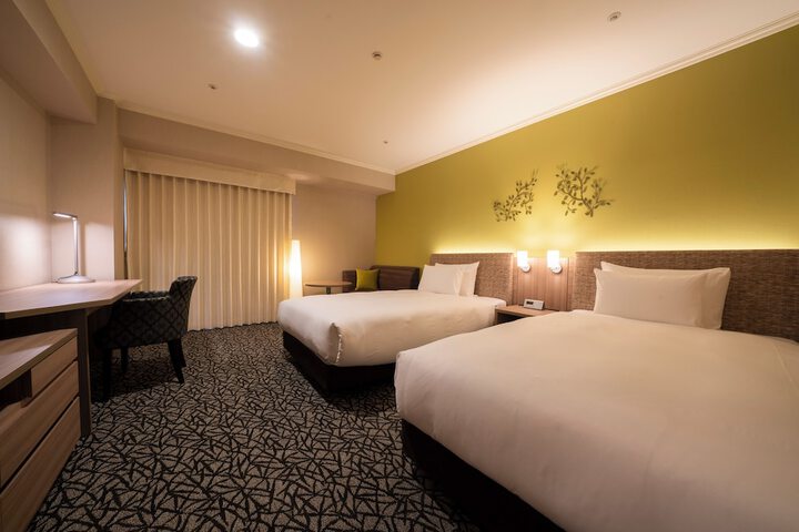 Room 30 of 94