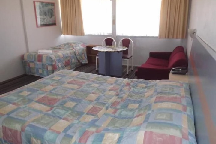 Room 4 of 34