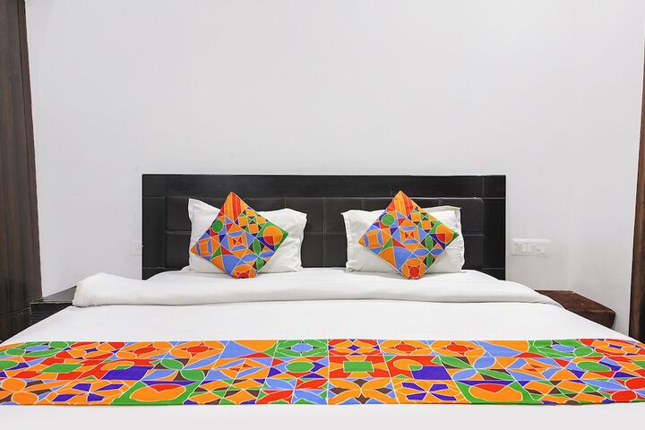 Room 10 of 31