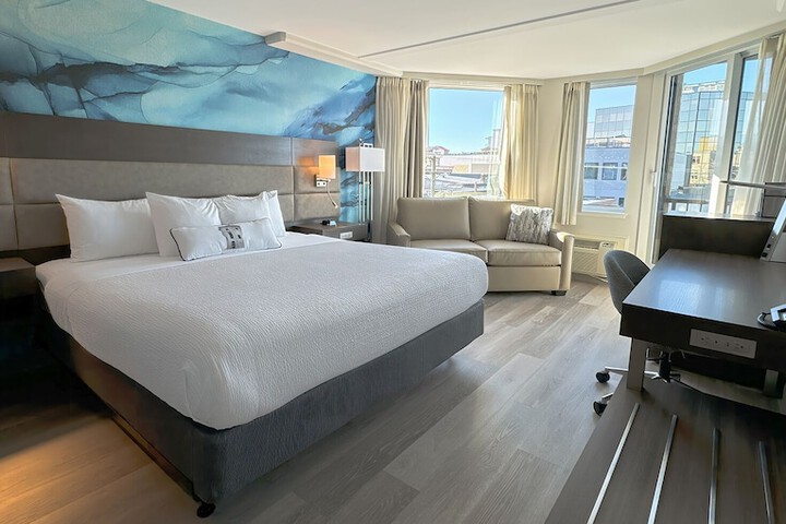 Room 21 of 53
