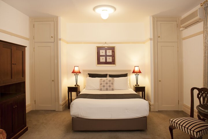 Room 3 of 54
