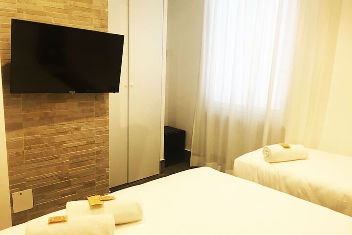 Room 4 of 22