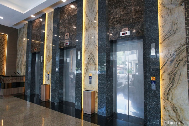 Hotel Lobby