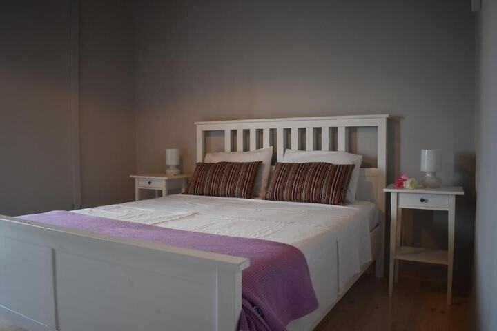 Room 4 of 27