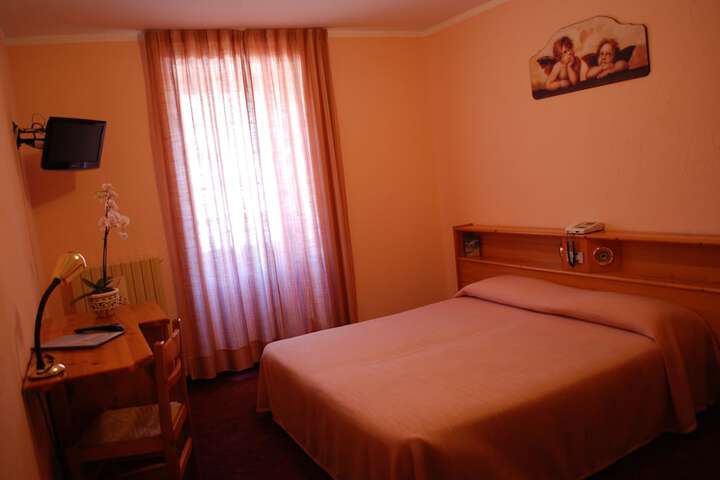 Room 8 of 46