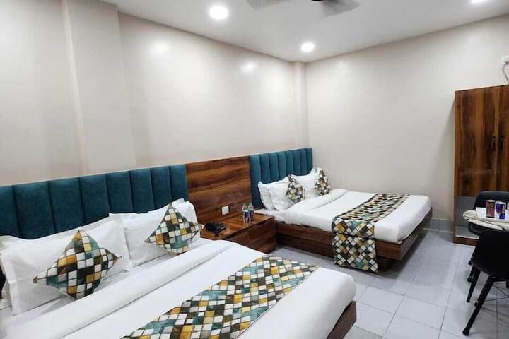 Hotel Neelam Palace