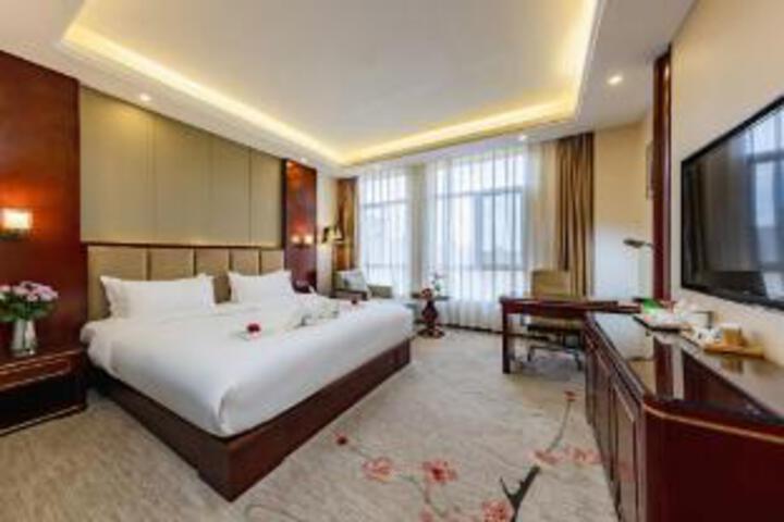 Room 9 of 9