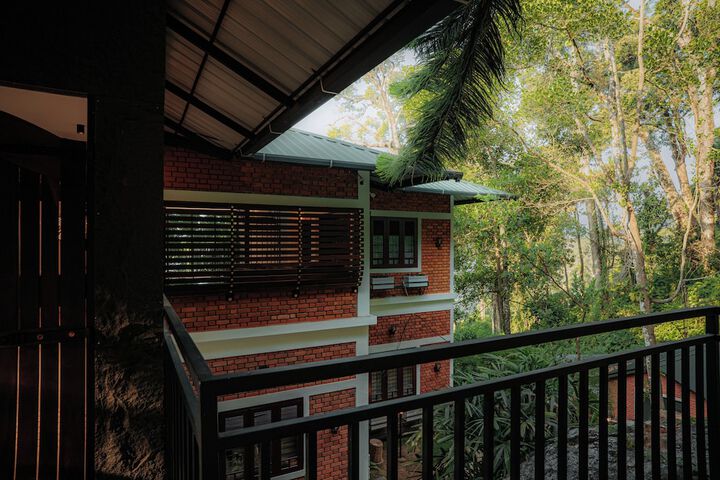 Property Grounds 18 of 24