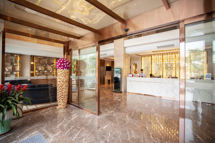Hotel Interior 19 of 32